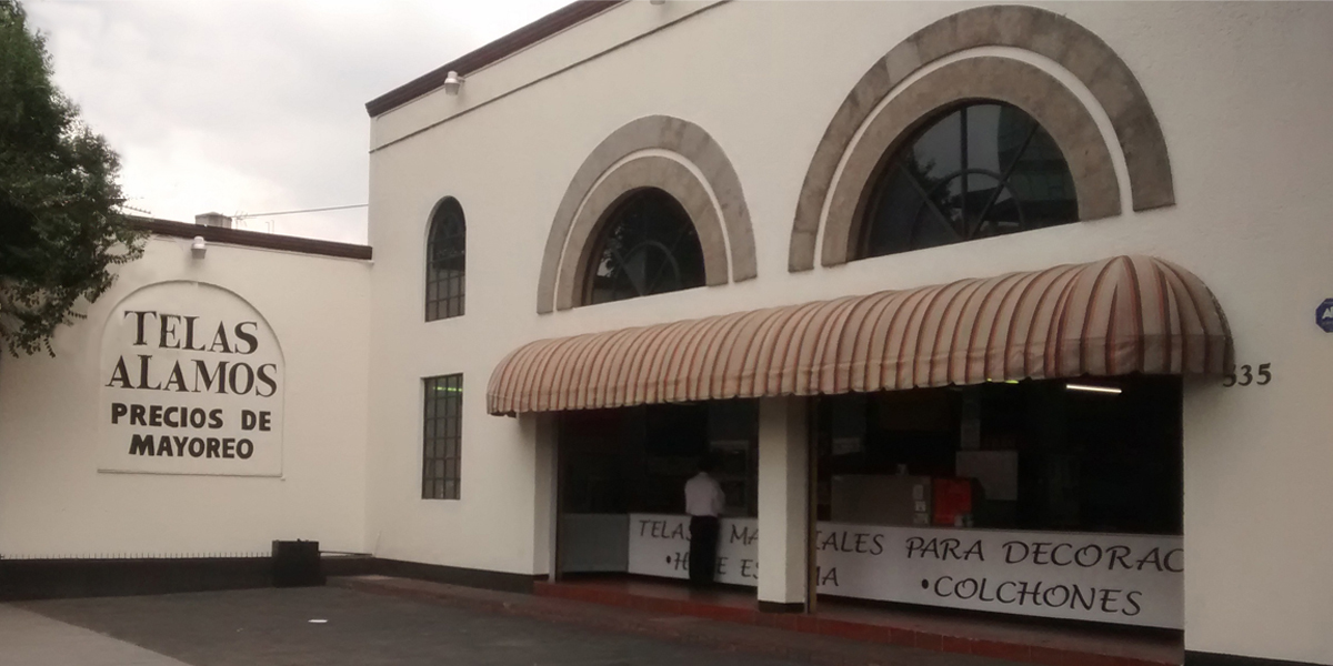 Fachada de tienda de telas Alamos, Calzada de Tlalpan. CDMX